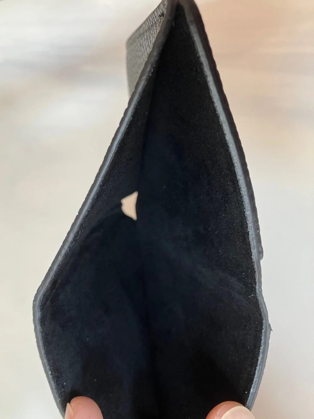 Attitude Unknown lightweight leather